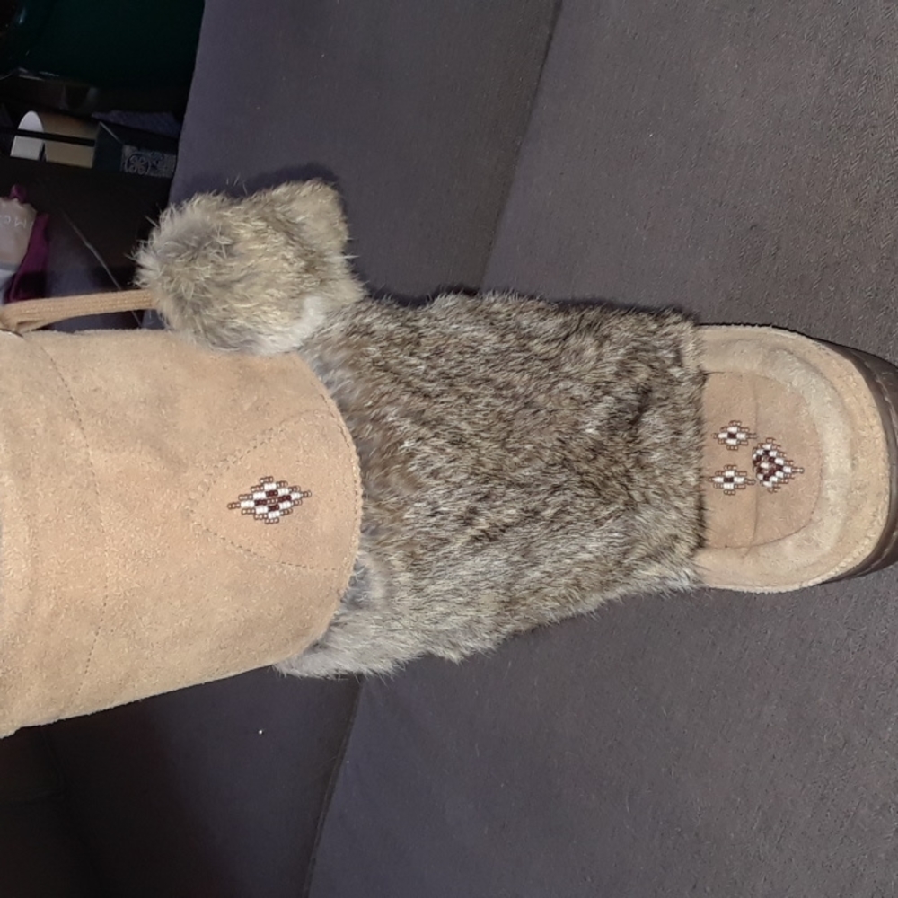 Manitoba mukluks size 8